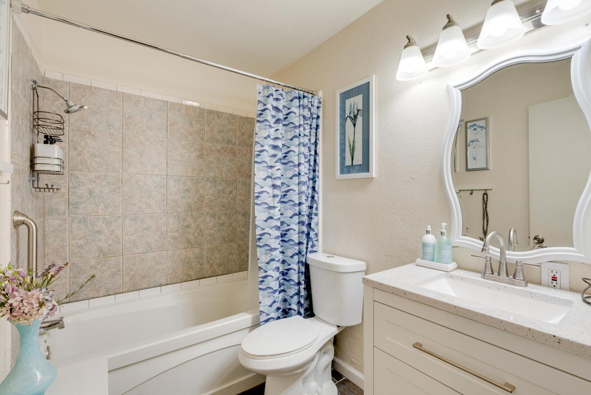 Breezy Fresno Home - Near Airport And Downtown Экстерьер фото