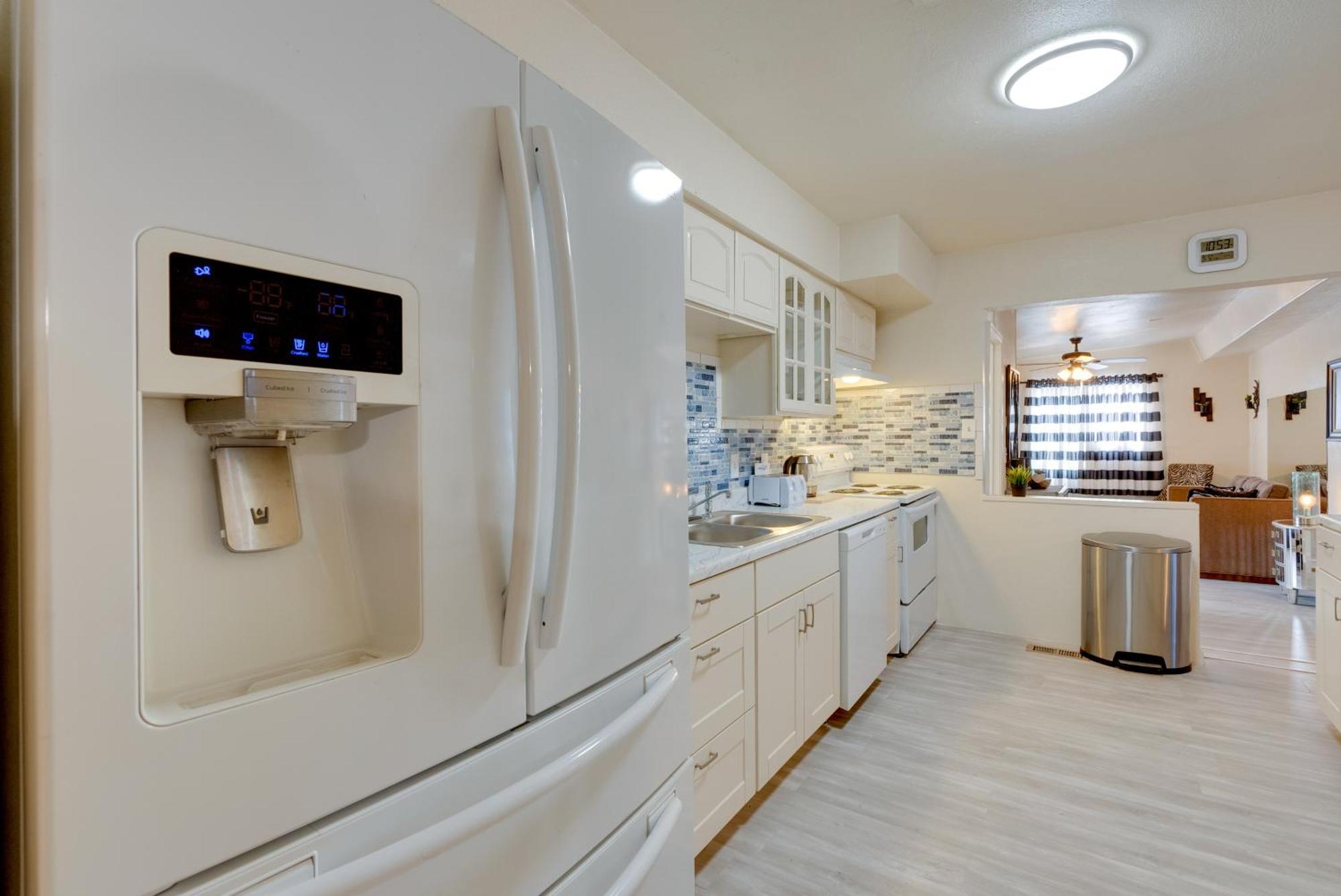 Breezy Fresno Home - Near Airport And Downtown Экстерьер фото